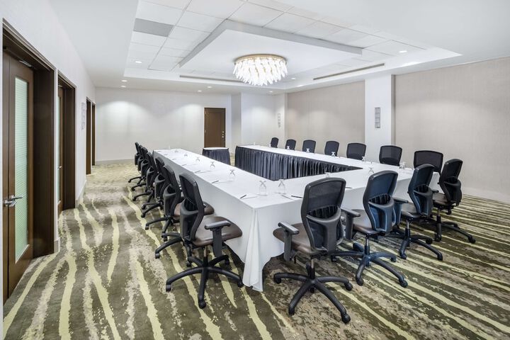 Hilton Hasbrouck Heights / Meadowlands