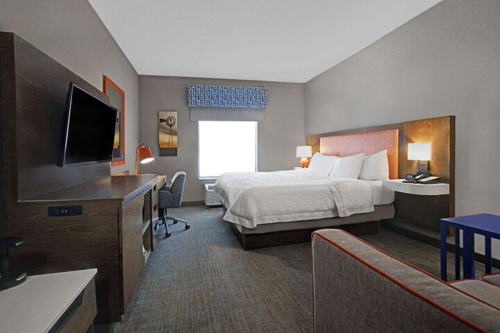 Room 18 of 28