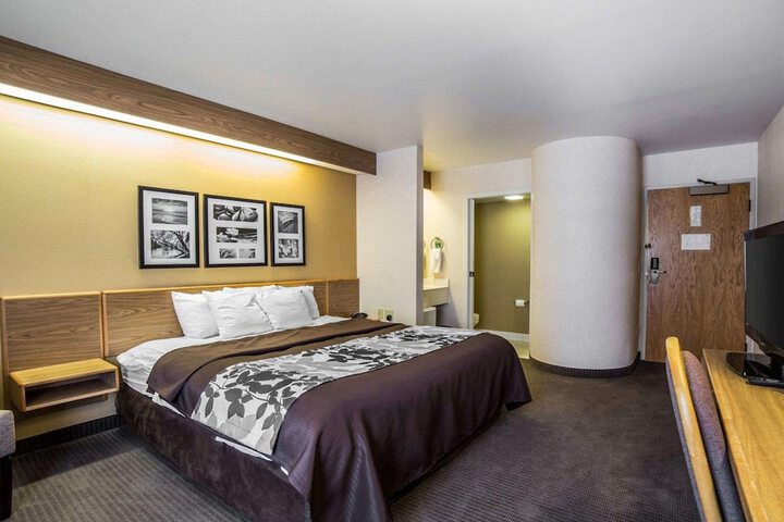 Room 5 of 26