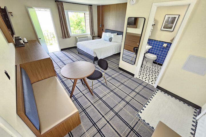 Room 20 of 35