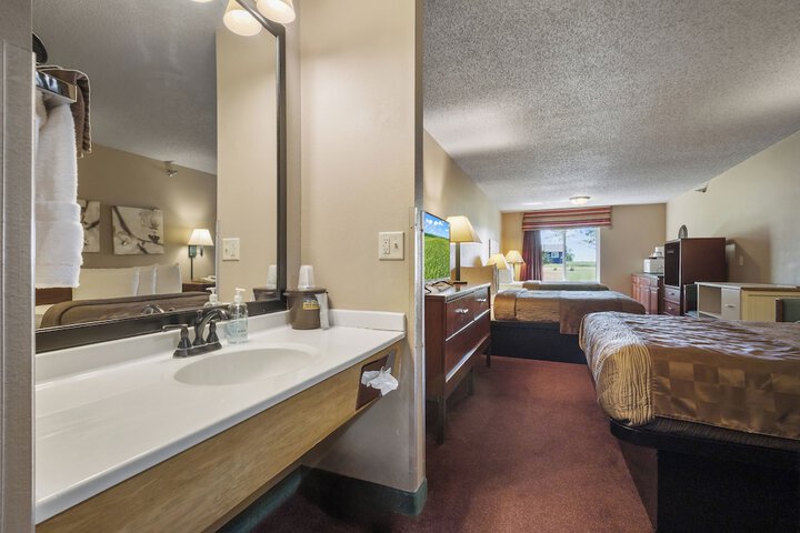 Room 22 of 38