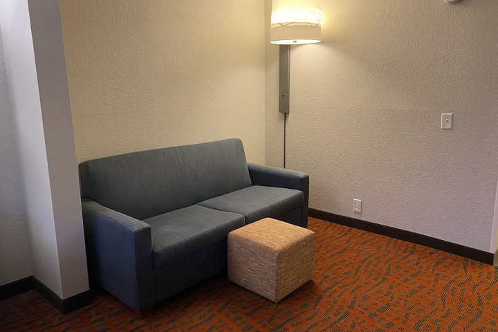 Room 17 of 72