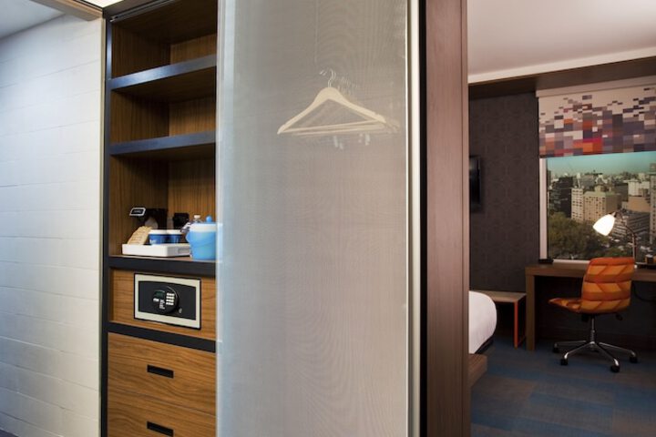 Aloft Beachwood