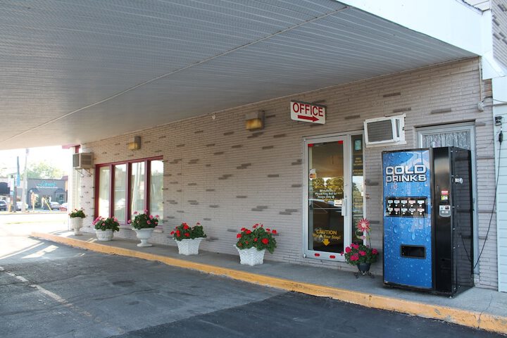 Hotel 2 of 82