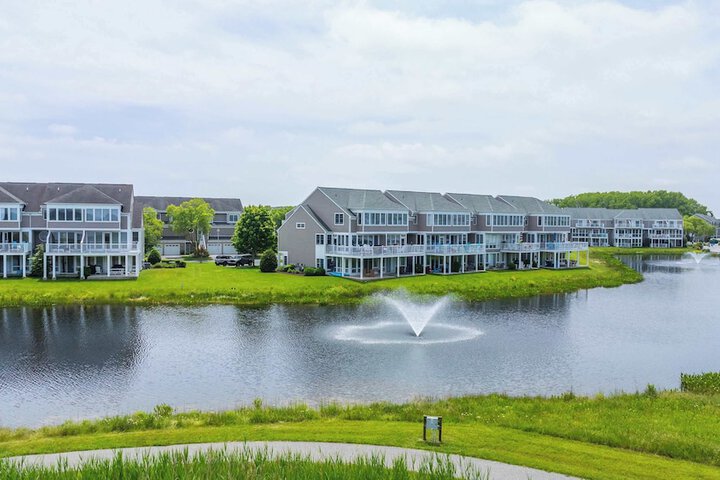 Whale of a Time Waterfront Stay for 10 With Resort-style Amenities