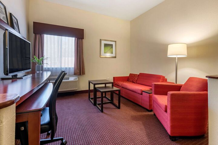 Room 32 of 58