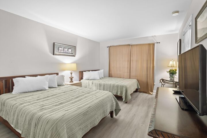 Litchfield Beach & Golf Resort