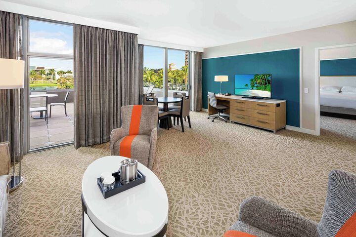 Room 33 of 106