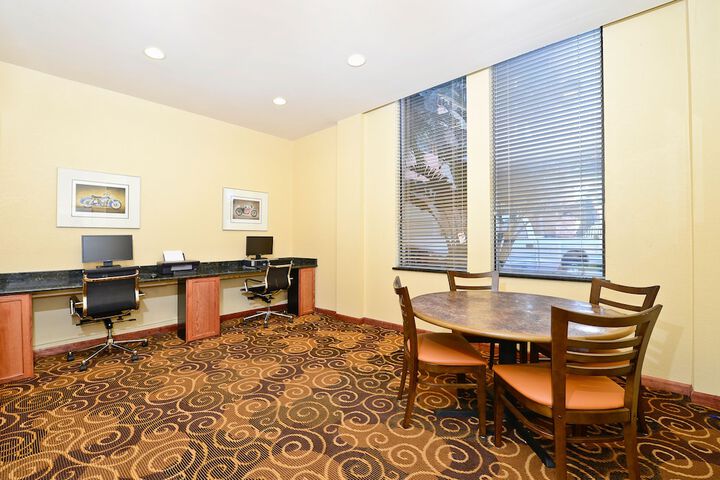 Business Center 30 of 30