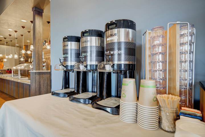 Breakfast/Coffee Service 199 of 215