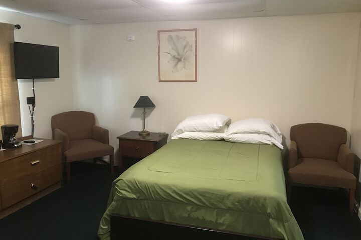 Room 57 of 98