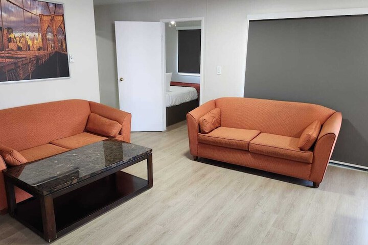 Room 30 of 40