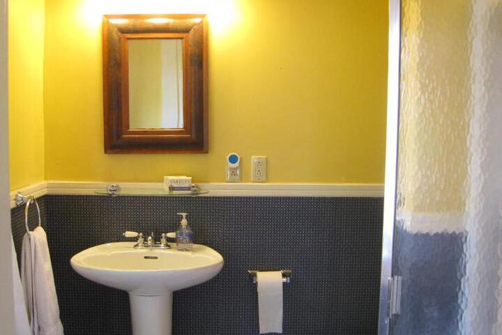 Allegheny Street Bed & Breakfast