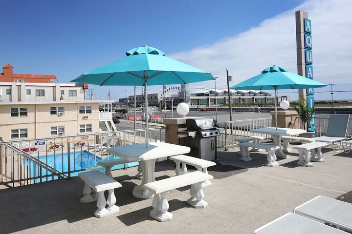 Aquarius Oceanfront Inn