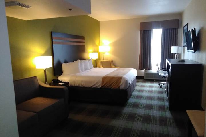 Room 13 of 52