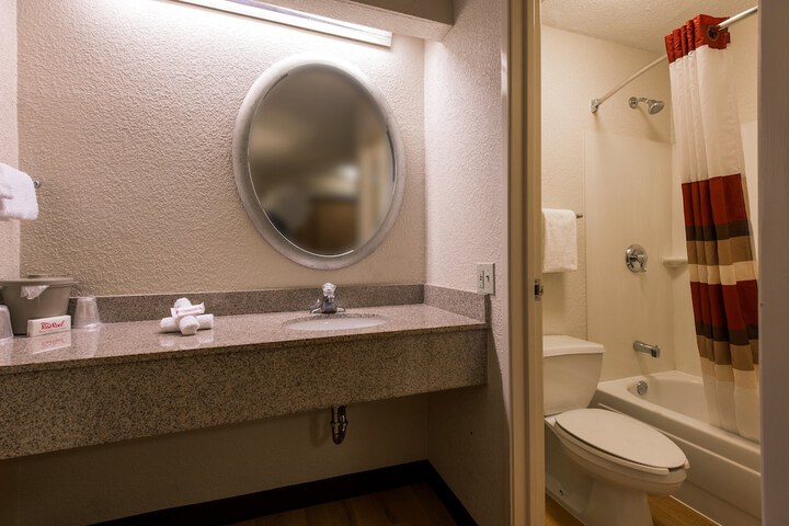 Room 25 of 26
