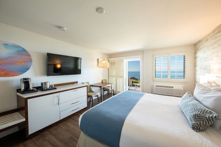 SeaCrest OceanFront Hotel
