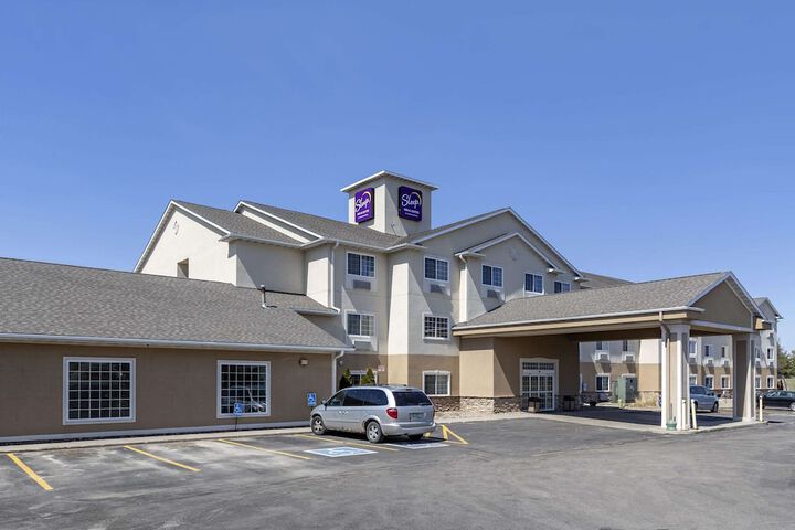 Hotel 4 of 107