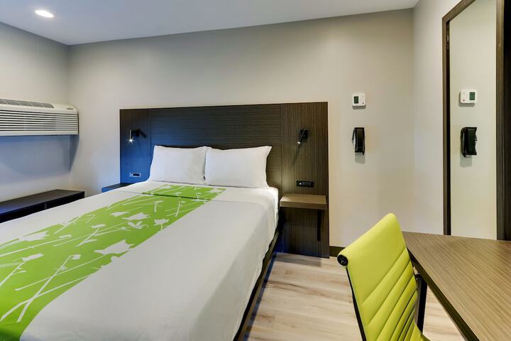 Room 16 of 24