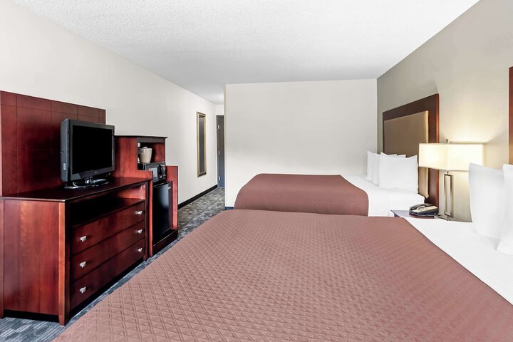 Room 30 of 36