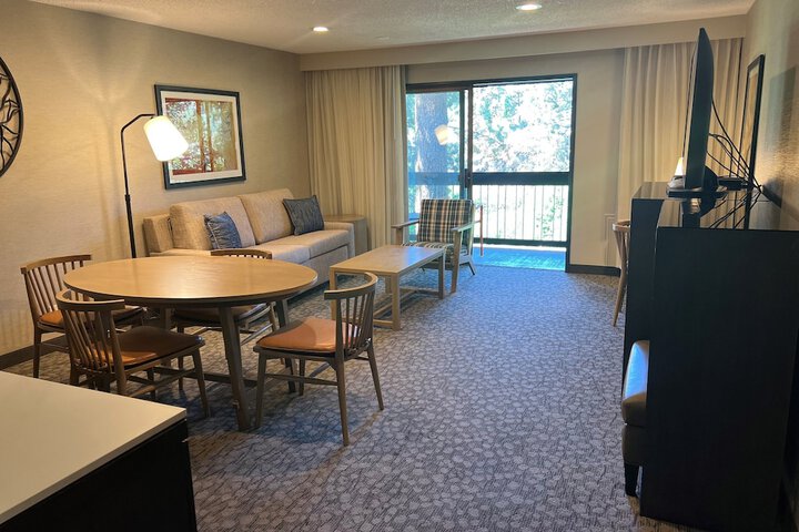 Riverhouse Lodge