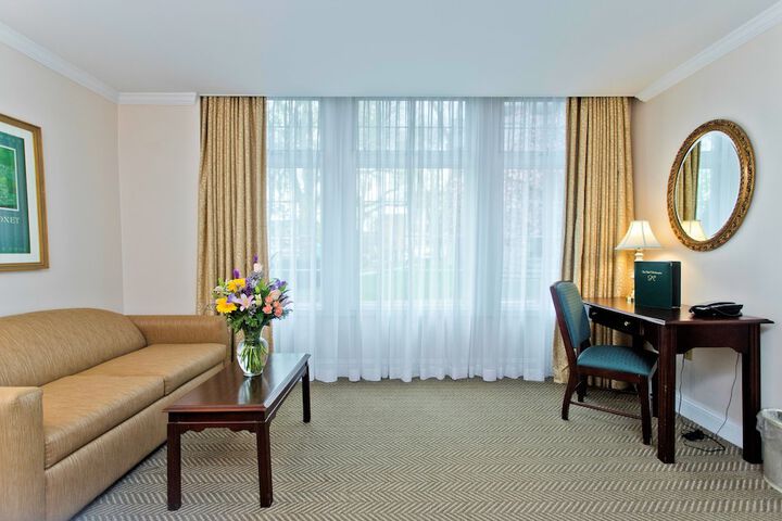 Room 30 of 47