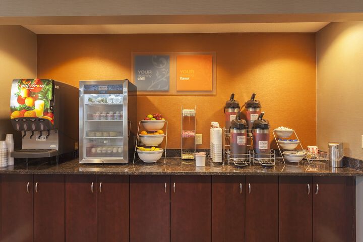 Breakfast/Coffee Service 51 of 61