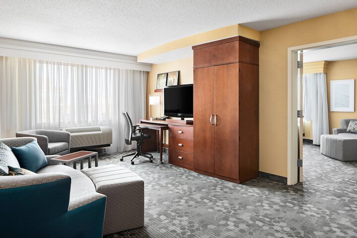 Room 21 of 39