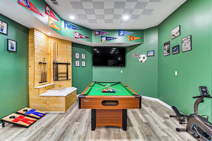 Alabama Retreat w / Private Pond Deck & Pool Table