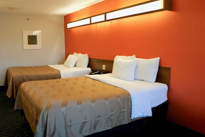 Room 8 of 23
