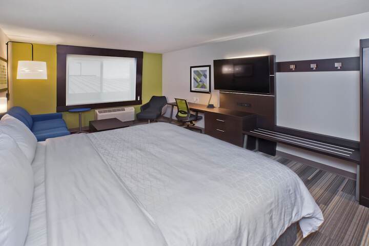 Room 55 of 100