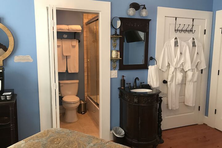 Room 25 of 47
