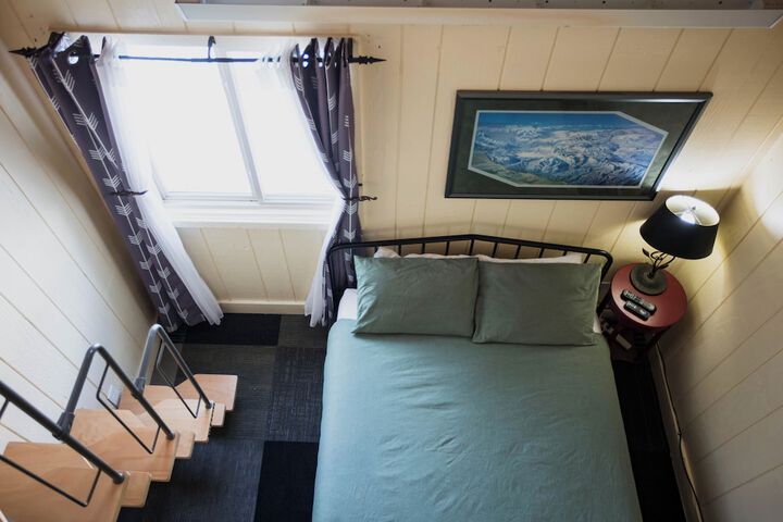 Room 78 of 157