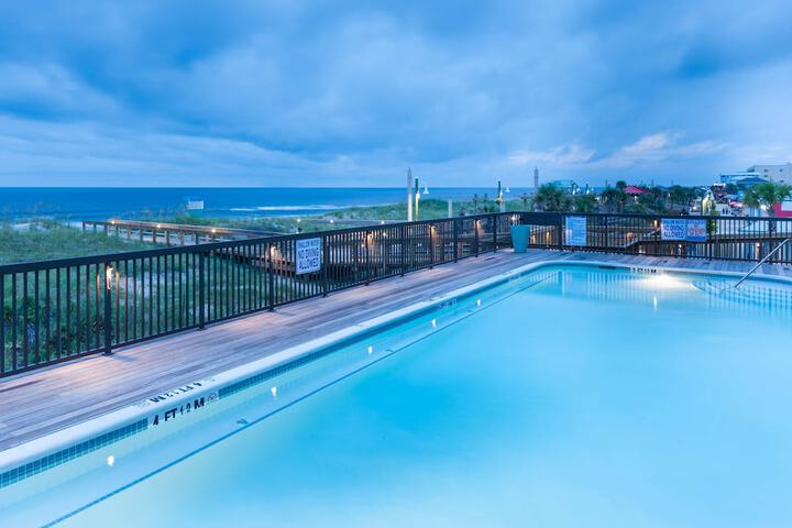 Hampton Inn & Suites Carolina Beach Oceanfront