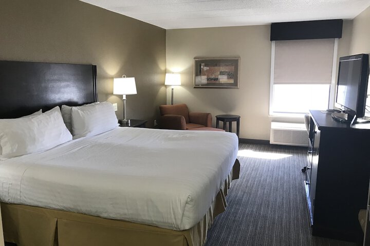 Room 34 of 63