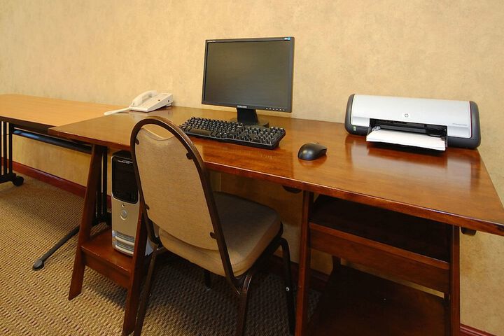 Business Center 14 of 14