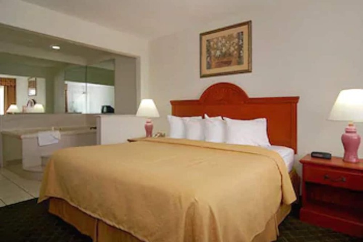 Room 12 of 20
