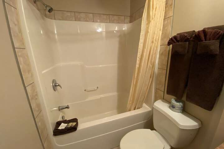 Room 16 of 30