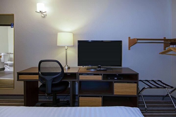 Room 43 of 68