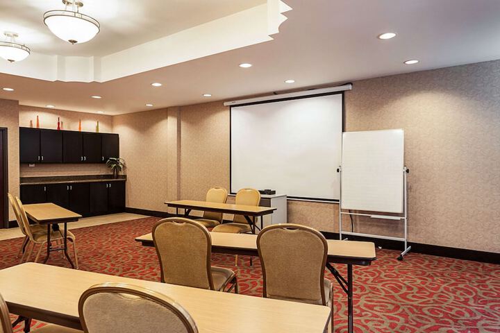 Comfort Suites Sulphur - Lake Charles