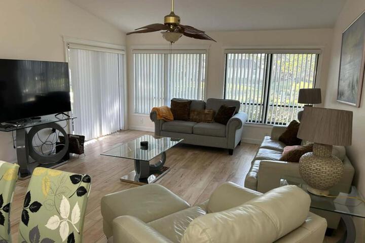 LUX VILLAs on beautiful Palmer Ranch