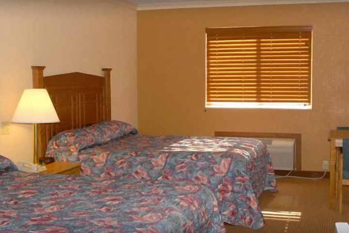 Room 2 of 5