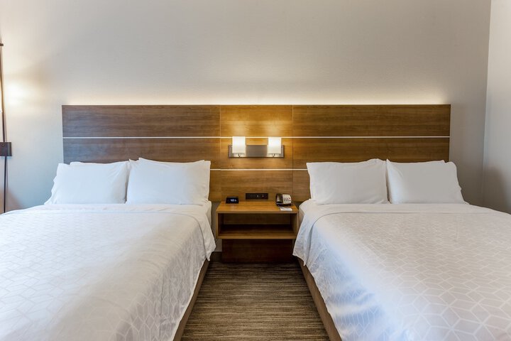 Holiday Inn Express & Suites OFallon / Shiloh by IHG