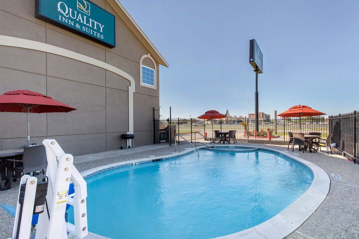 Pool 20 of 120
