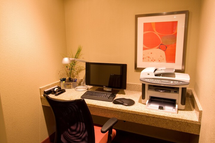 Business Center 19 of 19