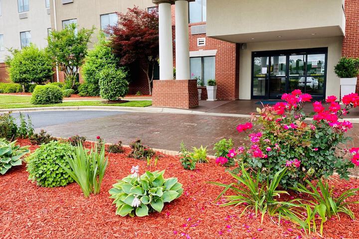 HOLIDAY INN EXPRESS & SUITES REIDSVILLE by IHG