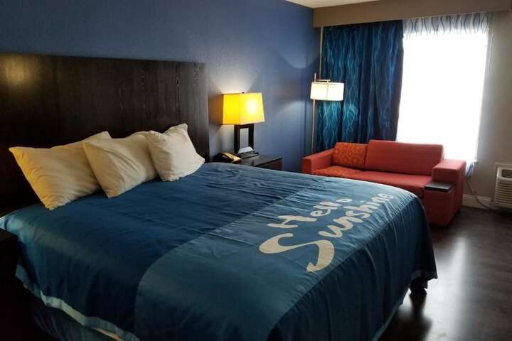 Days Inn by Wyndham Thomson