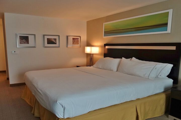 Room 34 of 58