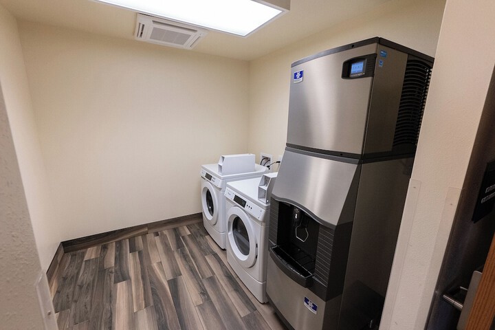 Cobblestone Inn & Suites - Sheldon