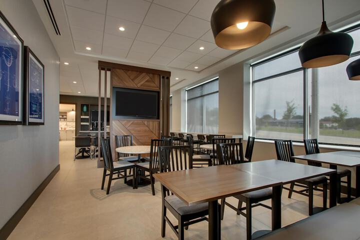Hyatt Place Milwaukee / Downtown